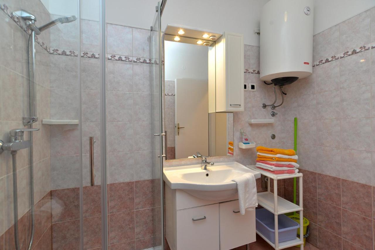 Apartment Danica 358 Porec Esterno foto